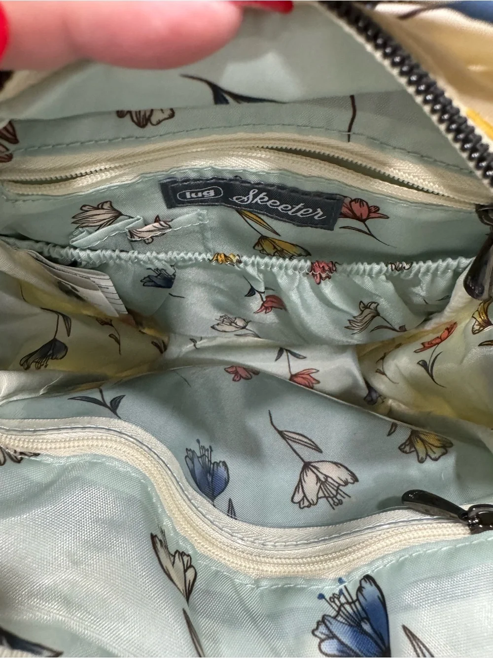 LUG Floral Hummingbird Quilted Crossbody Bag in Cream—EUC